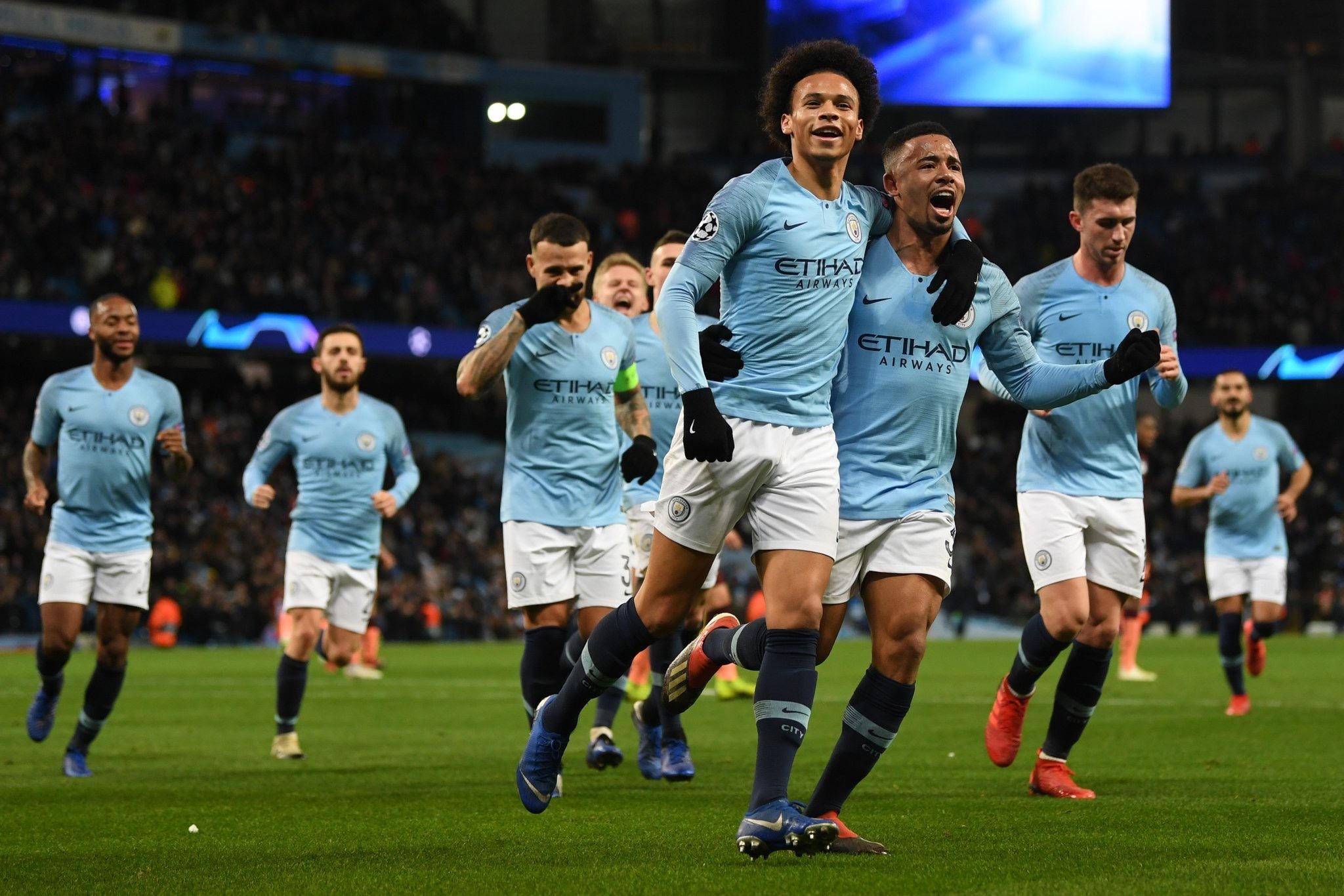 承担起球队 承担起球队